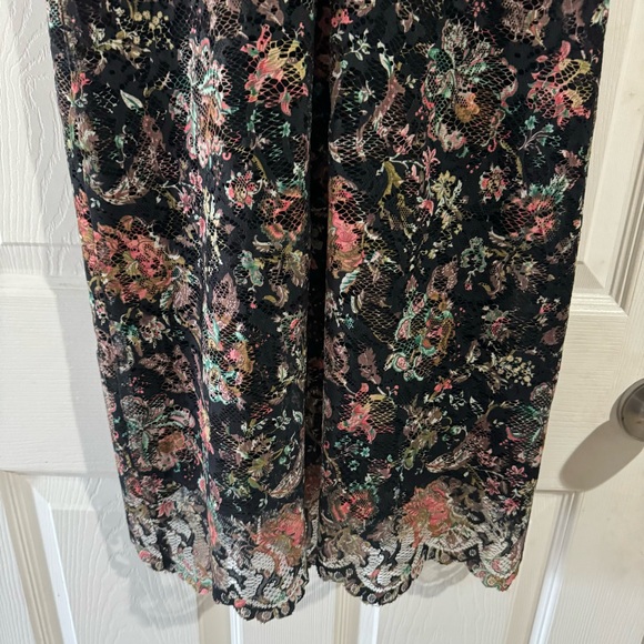 Zara • Midi Dress • Lace • Floral • Medium - Picture 9 of 13